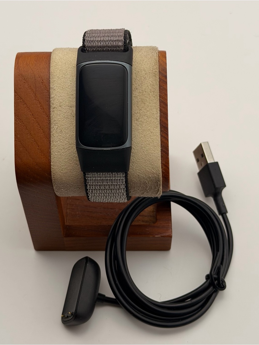 Fitbit Charge 5, Charger included, new band, smartwatch, fitness tracker